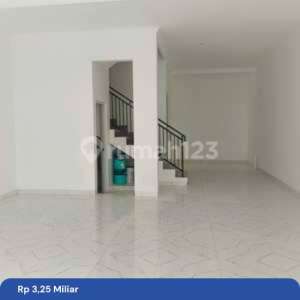 Rumah Baru Minimalis 3 Lantai , tersedia melalui melalui situs Rumah123