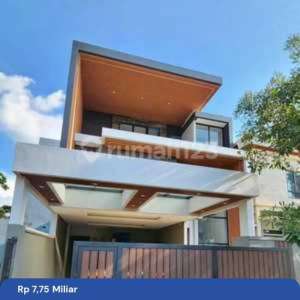 Rumah Baru Modern 3 Lantai dengan Private Lift Citraland Surabaya Barat , tersedia melalui melalui situs Rumah123