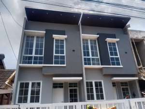 Rumah Cantik 2 Lt di Cisaranten dkt Antapani Arcamanik Guruminda Riung Bandung , tersedia melalui melalui situs Olx