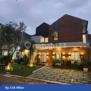 Rumah Cantik Brand New The Green Banyan Ville Bsd Tangerang , tersedia melalui melalui situs Rumah123