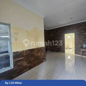 Rumah Cantik Dengan Kebun Luas Di Tabanan , tersedia melalui melalui situs Rumah123