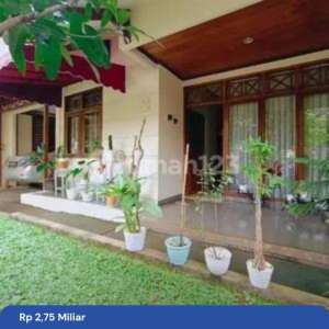 Rumah Cantik Dua Lantai Bebas Banjir Lokasi Strategis Di Rempoa Dekat Stasiun Mrt Lebak Bulus Shm Nego , tersedia melalui melalui situs Rumah123