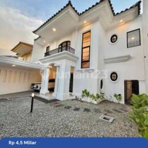 Rumah Cantik Mewah di Bsd Puspita Loka Lokasi di Kawasan Premium , tersedia melalui melalui situs Rumah123