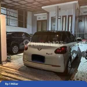 Rumah Carport bisa 2 Mobil Harga di Bwh Pasaran Dkt ke Sby , tersedia melalui melalui situs Rumah123