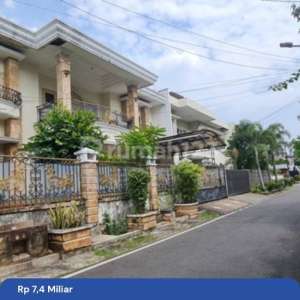 Rumah Classic Old Tapi Bagus , tersedia melalui melalui situs Rumah123