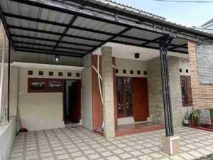 Rumah Cluster One Gate Colomadu Dekat Jl. Adisutjipto , tersedia melalui melalui situs Olx