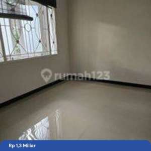 Rumah Cozy Minimalis Tatar Banyak Sumba Kota Baru Parahyangan Kbp , tersedia melalui melalui situs Rumah123