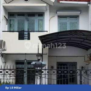 Rumah Daan Mogot Baru, 6x15, 2,5 lt, utara, SHM, semi furnish , tersedia melalui melalui situs Rumah123