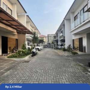 Rumah Dalam Cluster Condet , tersedia melalui melalui situs Rumah123