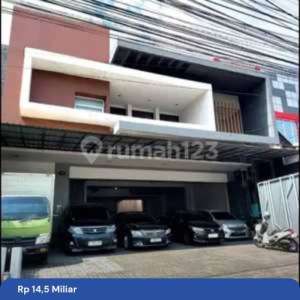 Rumah dan Tempat Usaha 3 Lantai Dilengkapi dengan Rooftop View Merapi Condong Catur - Depok Sleman Im , tersedia melalui melalui situs Rumah123