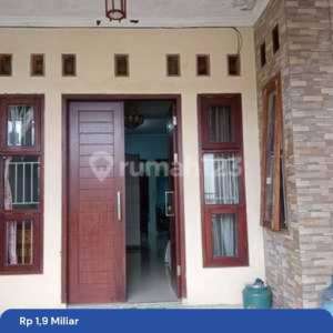 Rumah Dekat Setu Bababkan Siap Huni Bossku , tersedia melalui melalui situs Rumah123