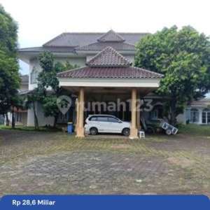 Rumah dengan Tanah dan Taman Yg Luas di Cirendeu Ciputat , tersedia melalui melalui situs Rumah123