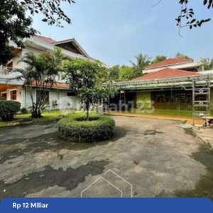 RUMAH DENGAN TANAH LUAS DI BINTARO TANGGERANG SELATAN , tersedia melalui melalui situs Rumah123