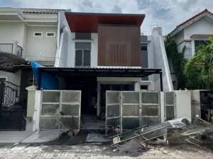 Rumah Dharmahusada Manyar Surabaya Row Jalan 2.5 Mobil , tersedia melalui melalui situs Olx