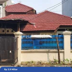 Rumah di Taman Aries Lokasi Strategis , tersedia melalui melalui situs Rumah123