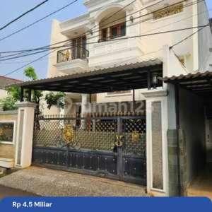 Rumah Dicidodol Kebayoran Lama Jakarta Selatan , tersedia melalui melalui situs Rumah123