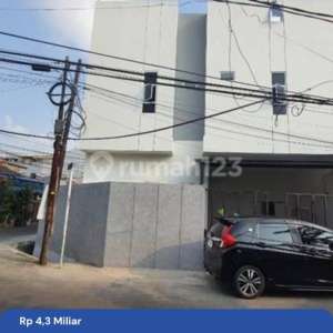 Rumah Dijual Di Tebet Siap Huni Desain Minimalis Modernnn , tersedia melalui melalui situs Rumah123