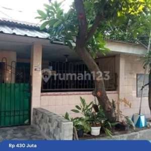 Rumah Dijual Tropodo Waru Surabaya Potensi Renovasi Hebat , tersedia melalui melalui situs Rumah123