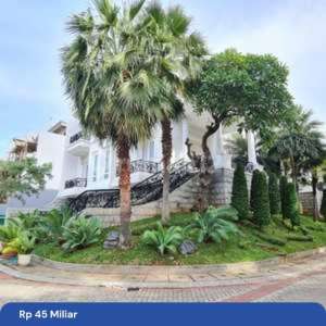 Rumah Ebony Golf PIK , tersedia melalui melalui situs Rumah123