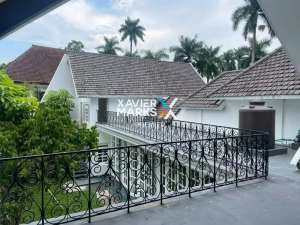 Rumah Elite Luxury Limited di Jalan Utaman Ijen Boulevard Malang , tersedia melalui melalui situs Olx