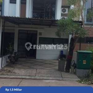 Rumah Full Furnished Depan Taman Dalam Komplek Lippo Cikarang , tersedia melalui melalui situs Rumah123