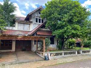 Rumah hitung tanah di komplek bukit pratama lebak bulus jaksel , tersedia melalui melalui situs Olx