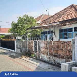 RUMAH HITUNG TANAH di NGAGEL JAYA LEBAR 8, SURAT IJO. , tersedia melalui melalui situs Rumah123