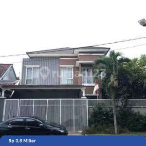 Rumah Hoek 2,5 Lantai Anggrek Loka BSD City Full Furnished Turun Harga , tersedia melalui melalui situs Rumah123