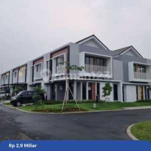 Rumah Hoek Baroni Seberang Kolam Renang Clubhouse Rapi Boulevard , tersedia melalui melalui situs Rumah123