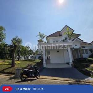 Rumah Hook Dekat Tol dengan Kolam Renang Konsep Villa di Klaster England Park Sentul City Bogor , tersedia melalui melalui situs Rumah123