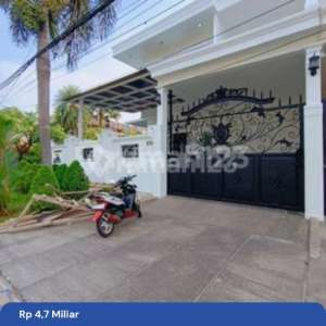 Rumah Hook Joglo Jakarta Barat Komplek Exclusive Dekat Tol , tersedia melalui melalui situs Rumah123