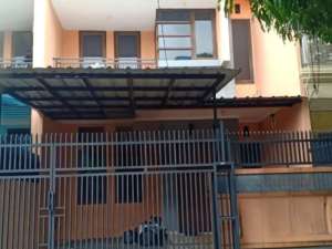 Rumah Johar Baru Akses Jalan 2 Mobil Lingkungan Nyaman , tersedia melalui melalui situs Olx