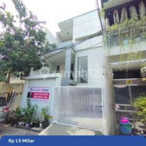 Rumah Jual Cepat Griya Asri Pakuwon City Surabaya , tersedia melalui melalui situs Rumah123