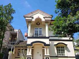 rumah jual dalam cluster di legenda wisata tanah luas , tersedia melalui melalui situs Olx