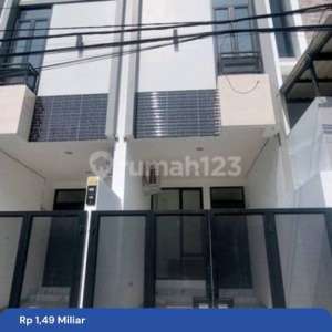 Rumah Kedoya 4 Lantai Furnish Jalan 2 Mobil , tersedia melalui melalui situs Rumah123