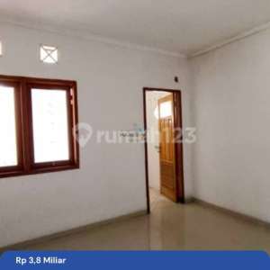 Rumah Klasik Luas Banyak Kamar di Pulau Pulau Klojen Malang , tersedia melalui melalui situs Rumah123