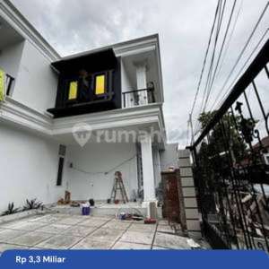 Rumah Komplek Megapolitan Cinere dengan Gaya Unik , tersedia melalui melalui situs Rumah123