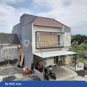 Rumah kost modern 2 Lantai harga mulai dari 500-800 jt an , tersedia melalui melalui situs Rumah123