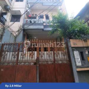 Rumah Kost Okupansi Full 13 Kamar di Bendungan Hilir S9091 , tersedia melalui melalui situs Rumah123