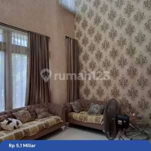 Rumah Kota Wisata Luas Tanah 200 An Kamar 41 Cluster Dekat Starbucks Coffee dan Bpk Penabur , tersedia melalui melalui situs Rumah123