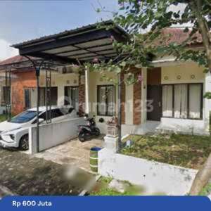 Rumah Kuat Kokoh di Teras Bali Mijen , tersedia melalui melalui situs Rumah123