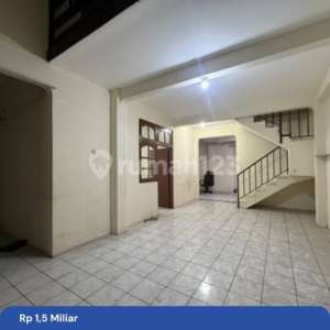 Rumah Layak Huni 7x15 Row 2mobil Komplek Duri Kepa Jakarta Barat , tersedia melalui melalui situs Rumah123