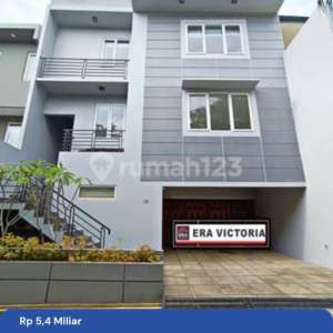 Rumah Lebak Bulus Shm Town House Dekat Mrt , tersedia melalui melalui situs Rumah123