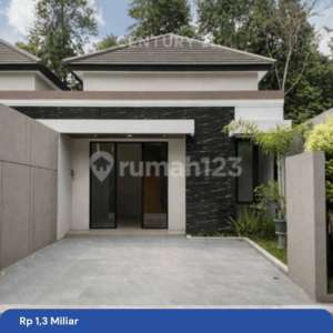 Rumah Limasan Modern di Ngaglik Dekat Kampus Uii , tersedia melalui melalui situs Rumah123