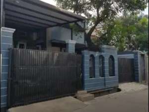 Rumah LT 200 M di Komplek Jakasampurna Dekat LRT GalaxyKRL Kranji , tersedia melalui melalui situs Olx