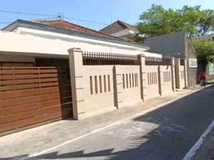 Rumah Luas Terawat Dekat Jl.Raya Karangasem Solo , tersedia melalui melalui situs Olx