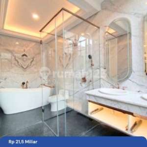 Rumah Luxury Classisc Modern Di Villa Gading Indah , tersedia melalui melalui situs Rumah123