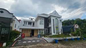 Rumah Mansion 5 Kamar di Panorama Taman Raya Botanica Springhill lokasi di Kompleks Panorama Taman Raya Blok A19 Kel. Lembah Sari, tersedia melalui melalui situs Olx