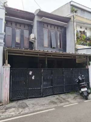 RUMAH MEGAH DI PONDOK KELAPA lokasi di Pondok kelapa duren sawit Jakarta, tersedia melalui melalui situs Olx