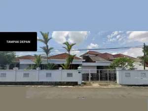 Rumah megah klasik dekat stasiun Purwokerto , tersedia melalui melalui situs Olx